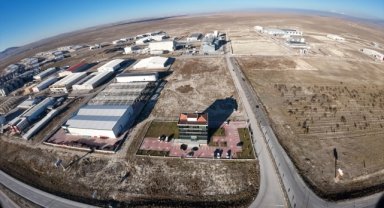 Karapınar'da vergi rekortmenleri plaketle ödüllendirildi