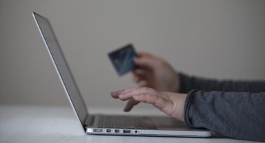 Kasımda e-ticarette tüm zamanların rekoru kırıldı