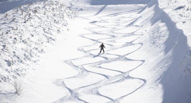Kayak merkezlerinde en fazla kar kalınlığı 116 santimetreyle Palandöken'de ölçüldü