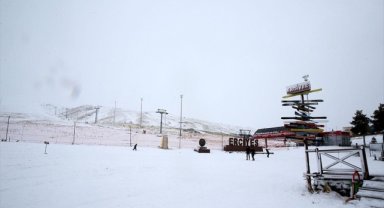 Kayak sezonunun henüz başlamadığı Erciyes'te oteller yılbaşına hazır