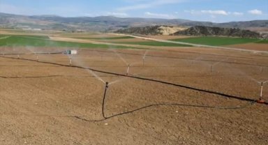 Kayseri Büyükşehir Belediyesi 70 hektarlık arazinin sulama sistemini yeniledi