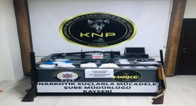 Kayseri'de 2 kilo 700 gram sentetik uyuşturucu ele geçirildi