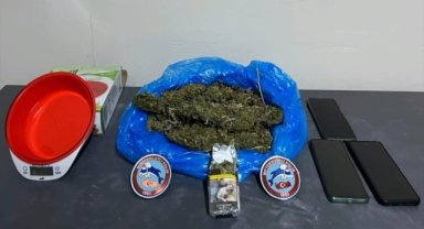Kayseri'de bir araçta 420 gram esrar ele geçirildi