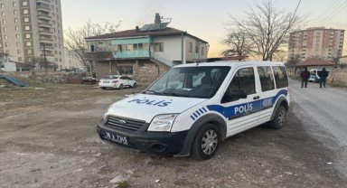 Kayseri'de genç kadın mutfakta bıçağın üzerine düşerek yaralandı