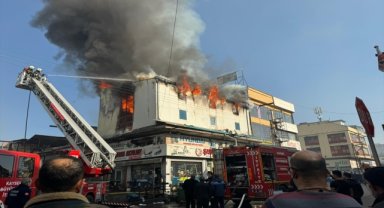 Kayseri'de sanayi sitesindeki bir iş yerinde yangın çıktı