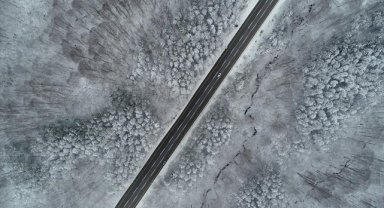 Kırklareli'nde "beyaza bürünen" Istranca Ormanları havadan görüntülendi