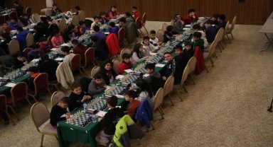 Konya'da Hazreti Mevlana'yı Anma Satranç Turnuvası sona erdi