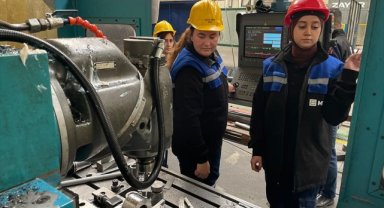 Konya'da meslek edindirme kursuna katılan kadınlar, makine üreten fabrikanın vasıflı işçileri oldu