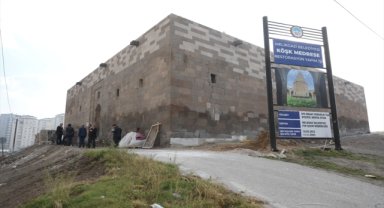 Köşk Medrese'nin restorasyonunda sona yaklaşıldı