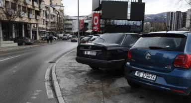 Kosova'da Sırp plakalarının "Kosova Cumhuriyeti" plakalarıyla değiştirilmesi için verilen süre doldu