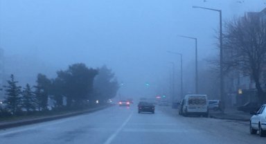 Kulu'da sis etkili oluyor