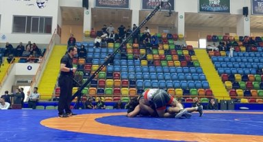 Mahmut Demir Büyükler Serbest Güreş Türkiye Şampiyonası, Konya'da sürüyor 