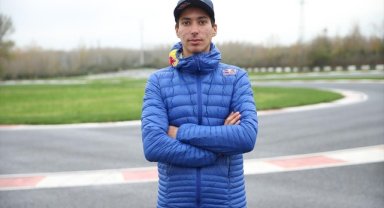 Milli motosikletçi Toprak Razgatlıoğlu: BMW ile ilk teste çıktım, çok olumlu geçti