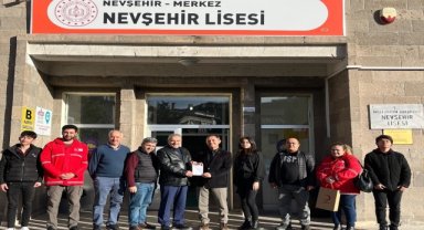 Nevşehir Lisesi öğrencileri Gazze yararına kermes düzenledi