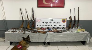 Nevşehir'de evinde çok sayıda silah ele geçirilen şüpheli gözaltına alındı