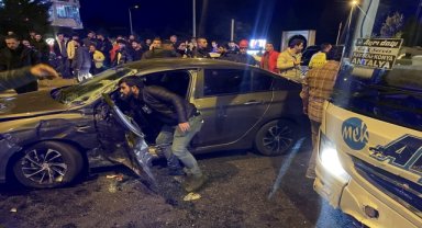 Nevşehir'de yolcu otobüsüyle çarpışan otomobilin sürücüsü yaralandı