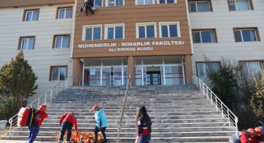 NEVÜ'de yangın tatbikatı yapıldı