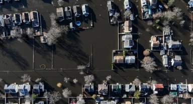 New Jersey'de sellerde mahsur kalanları kurtarma çalışmaları sürüyor