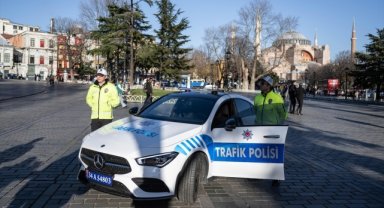 Operasyonlarda ele geçirilerek emniyete tahsis edilen araçlar İstanbul'da göreve başladı