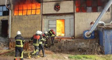 Organize Sanayi'de dev yangın: 2,5 saatte söndürüldü!