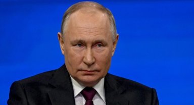 Putin, devlet başkanlığı seçimi için resmen adaylık başvurusunda bulundu