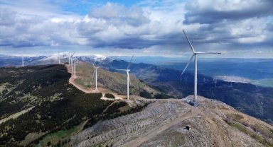 Rüzgar sektöründe hedef yıl sonunda 12 bin 500 megavat kapasiteye ulaşmak