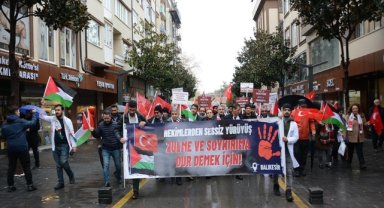 Sağlık çalışanlarından Filistin için "sessiz yürüyüş"