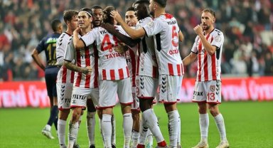 Samsunspor, Kasımpaşa'yı 4 golle geçti