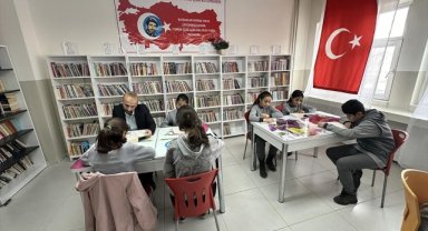 Sedat öğretmen 134 kütüphane kurdu, 579 okula kitap ulaştırdı