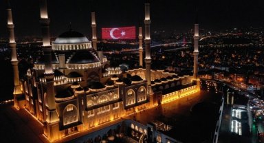 Şehitler için sabah namazında tüm camilerde dua edildi