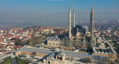 Selimiye'nin 4 minaresinden üçünde restorasyon çalışmaları tamamlandı