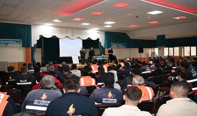 Seydişehir'de belediye personeline iş sağlığı ve iş güvenliği eğitimi verildi