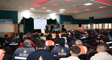 Seydişehir'de belediye personeline iş sağlığı ve iş güvenliği eğitimi verildi
