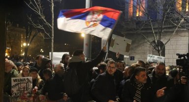 Sırbistan'da sona eren erken genel seçim, yerini "siyasi gerginliğe" bıraktı