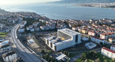 Sismik izolatörlü hastane ve dayanıklı kamu binaları Gölcük'ün deprem direncini artırıyor