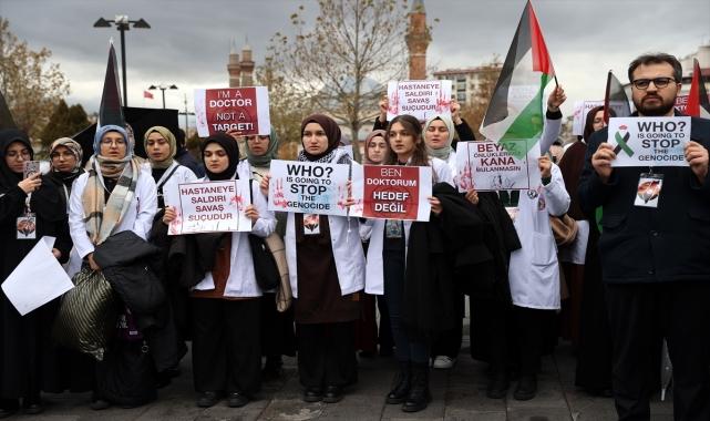 Sivas ve Kayseri'de doktorlar "sessiz yürüyüş" ile İsrail'i protesto etti