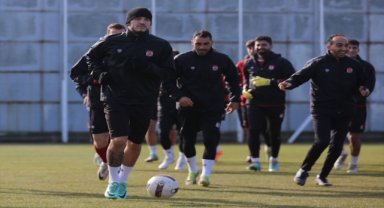 Sivasspor, Başakşehir maçı hazırlıklarını sürdürdü 