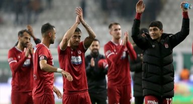 Sivasspor, Süper Lig'de yarın Başakşehir'e konuk olacak