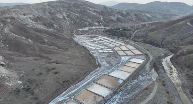 Sivas'ta iyotlu kaynak tuzu üretimi mesaisi sürüyor