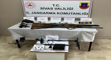 Sivas'ta uyuşturucu operasyonunda yakalanan 6 şüpheliden 3'ü tutuklandı