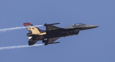 SOLOTÜRK'ten Gaziantep semalarında saygı uçuşu