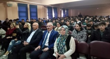 Sorgun'da TÜBİTAK Bilim Söyleşileri düzenlendi