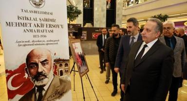 Talas, Mehmet Akif'i sergiyle andı