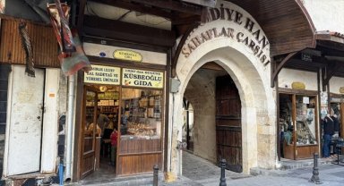 Tarihi handaki dükkan 5. kuşakla hizmette