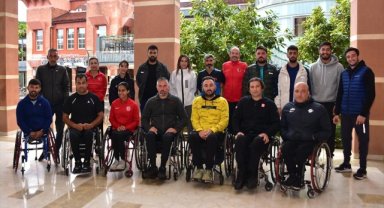 Tekerlekli Sandalye Tenis Milli Takımı'ndan "sahneye çıkın, alkışlanan olun" çağrısı