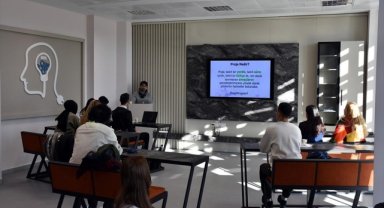 Teknopark'tan "Bir fikrim var" diyen öğrencilerin iş kurma süreçlerine destek 