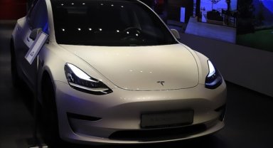 Tesla, 2 milyondan fazla aracı otopilot yazılımını güncellemek için geri çağıracak