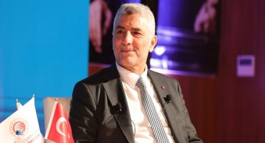 Ticaret Bakanı Bolat: 2023'ü 1 trilyon doların üzerinde milli gelirle kapatacağız