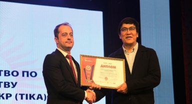 TİKA, Kırgızistan'da sağlık alanında yılın ödülüne layık görüldü