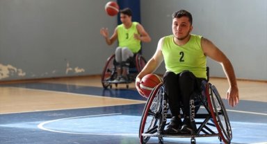Trafik kazasıyla engelli kaldılar basketbolla zorlukları aştı